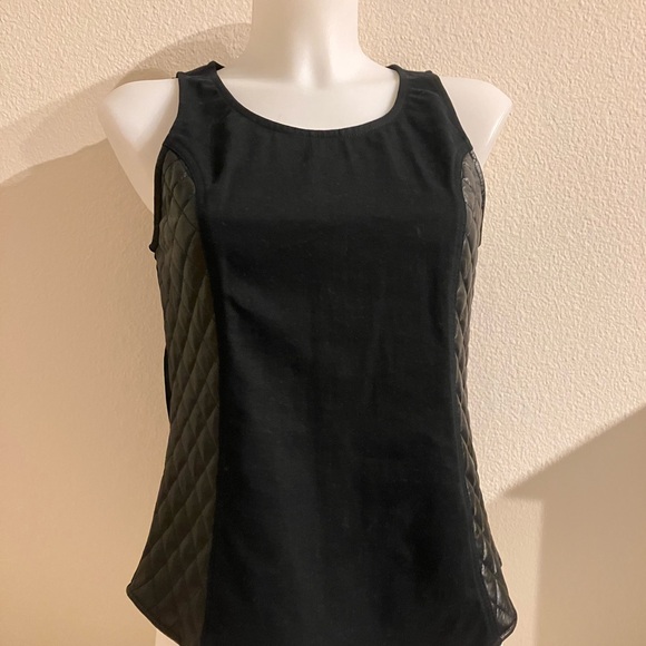 DL1961 sleeveless black top! - Picture 6 of 6
